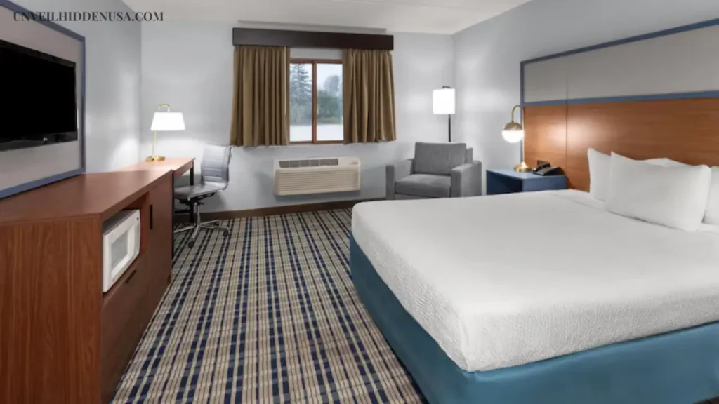 AmericInn by Wyndham Green Bay West